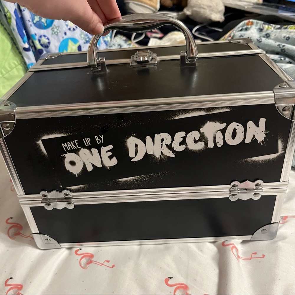 One Direction Train Make Up Case